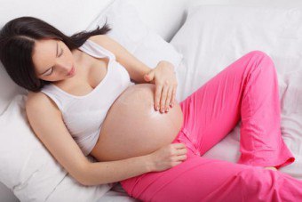 Coceira na área do clitóris durante a gravidez: as causas do desconforto
